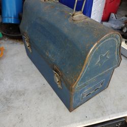 Vintage lunch box