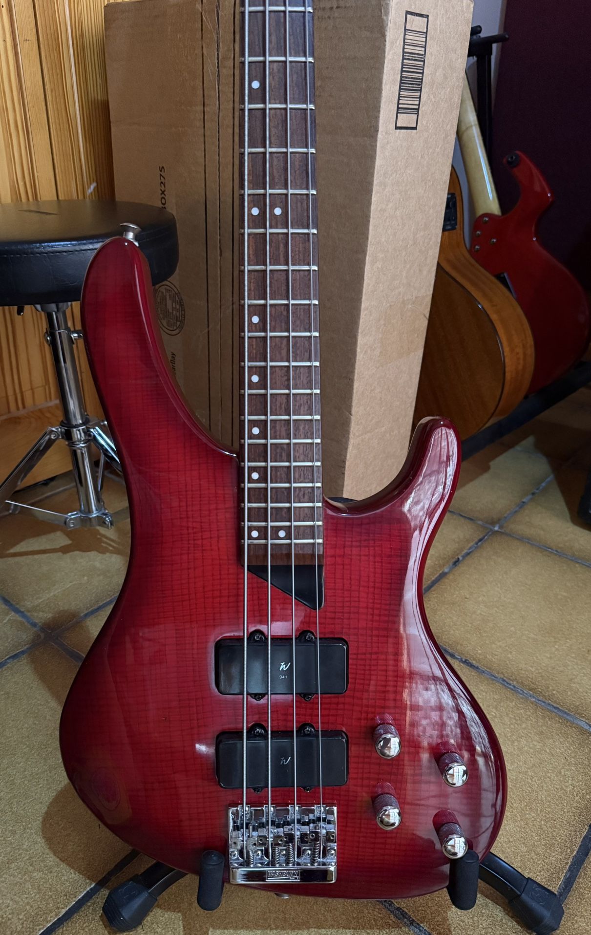 Bass Guitar Washburn XB400