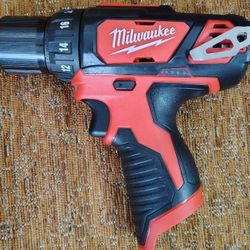 Milwaukee M12 12V Drill Driver 2407-20 NEW
