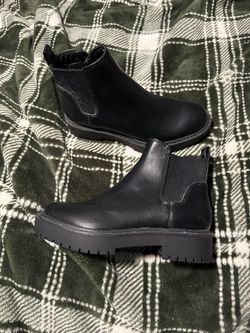 Boots Size 7