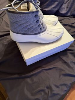 Women shoes size 9