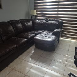 LEARHER COUCH. MOVING SO I AM SELLING. HOT IT FOR 3K SELLING FOR $300