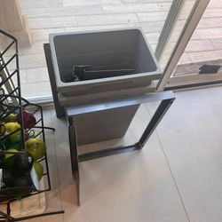 New Complete Trash And Recycling Bin For $125