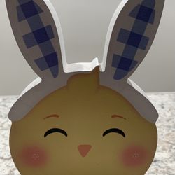 FREE Easter Chick Shelf Sitter