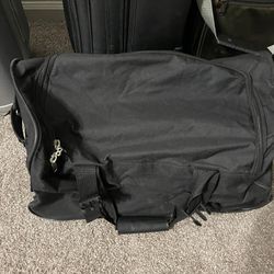 Duffle Bag With Wheels 