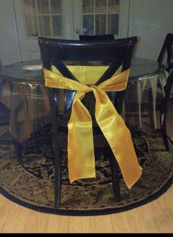 Vendo estos adornos para sillas para fiesta