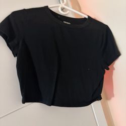black cropped shirt