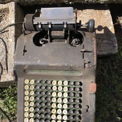 Antique Type Writer 
