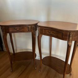 Classic side wood stand tables