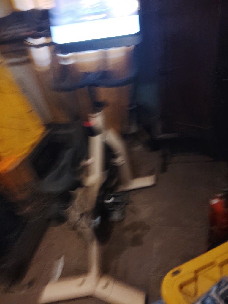 Free Ceat Exercise Bike