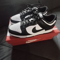 Panda Nike Dunk Low Retro 