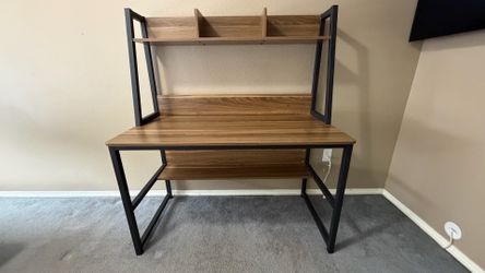 Free Desk with shelves