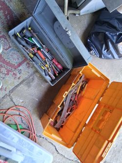 2 boxes of random tools. Asking 40$ obo