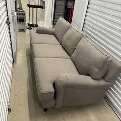 KROEHLER Sofa – Made in USA – Never Used – Original Retail Over $2,000