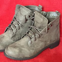 CLIFFS WHITE MOUNTAIN BOOTS WOMENS SHOES Size 11 GRAY ‼️NEW - NO BOX ‼️ See HUGE Collection here 