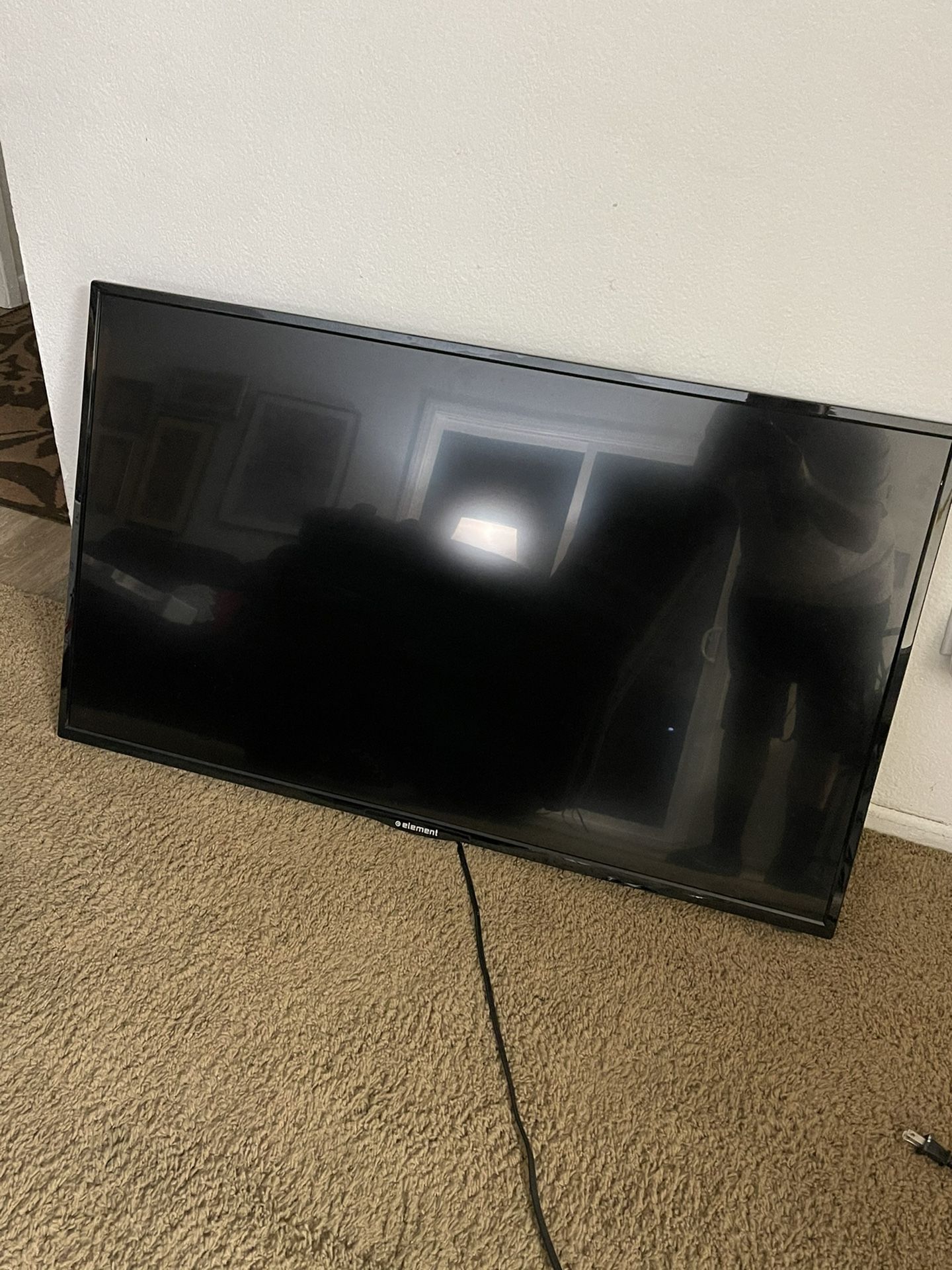 43” Element Smart Tv