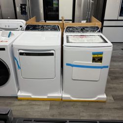 Frigidaire - 4.4 Cu Ft Top Load Washer With Agitator & Gas Dryer Set In White ❤️