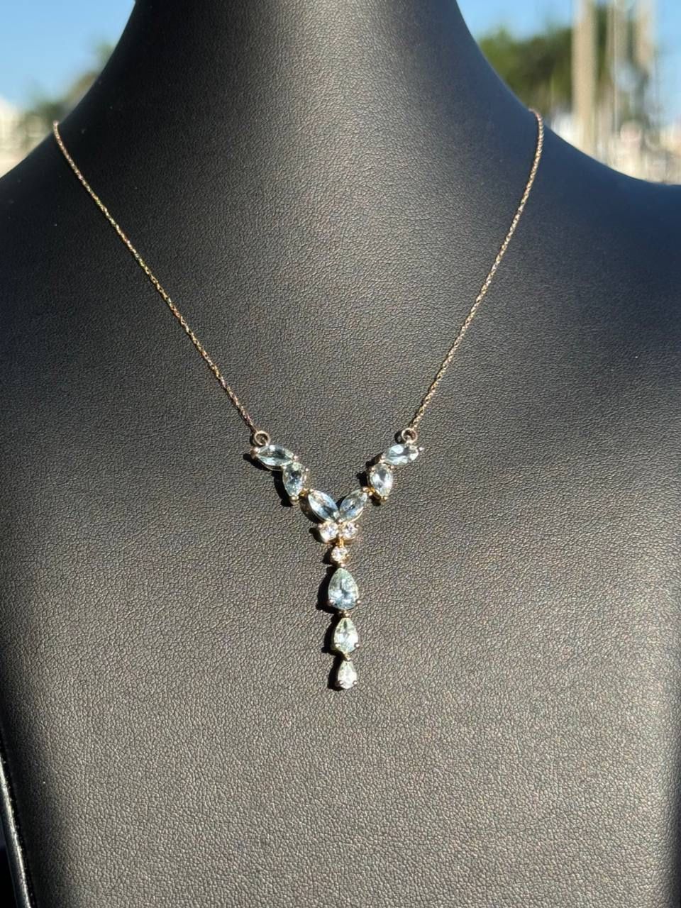 14k yellow gold blue stone necklace