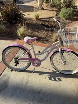Women's Beach Cruiser Bicycle with Basket