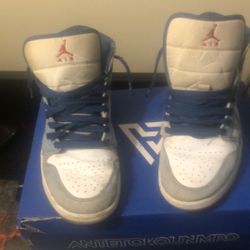 Air Jordan 1 French Blue Size 9.5