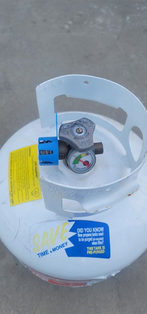 New Full 20pd Propane Tank With Gauge Firm Price Lowballers Will Be Ignored