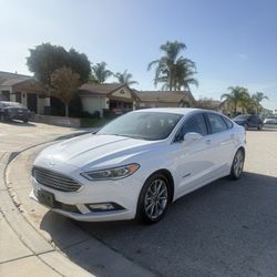 2017 Ford Fusion Hybrid SE