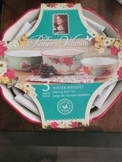 Pioneer Woman Serving Bowls