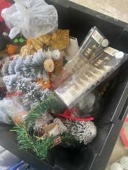 Mixed Holiday Decoration Lot