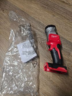 Milwaukee
M18 Cordless 100 Lumens LED Flashlight