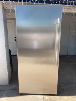 Frigidaire professional freezer 