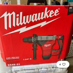 Milwaukee new 1 3/4" Rotary Hammer 