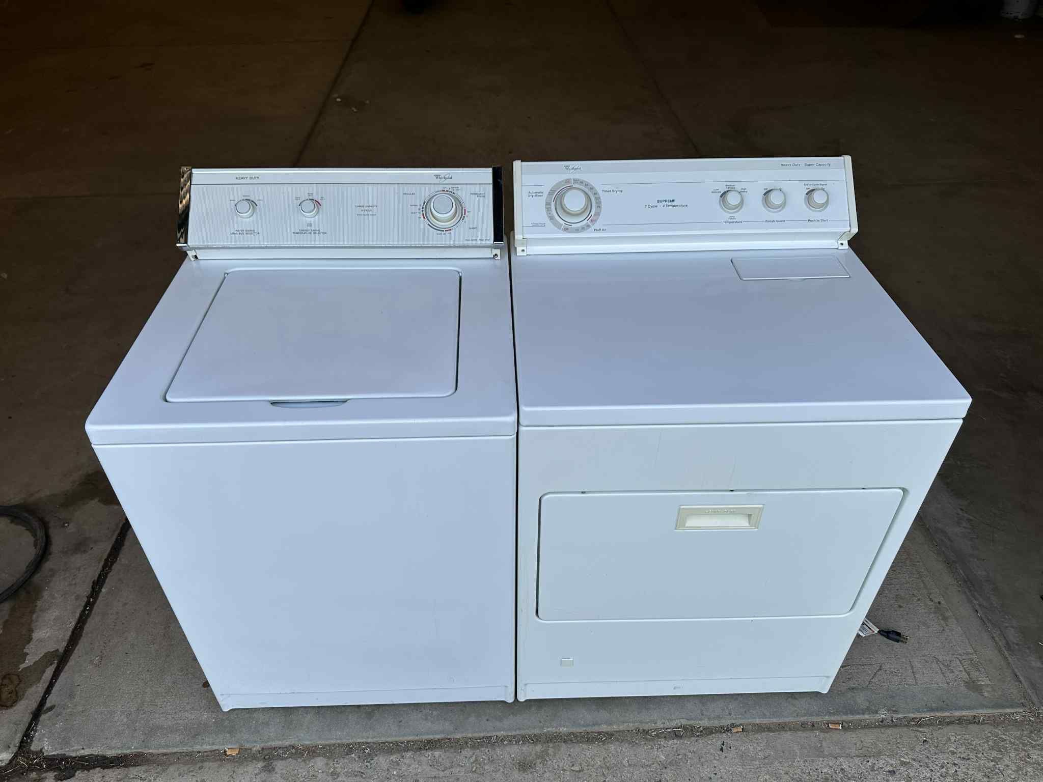 Whirlpool Washer And Gas Dryer 