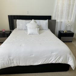 Black And Silver Bedroom Set