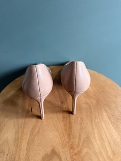 Ted Baker Nude Pink Heel with silver stripe on back Size 9