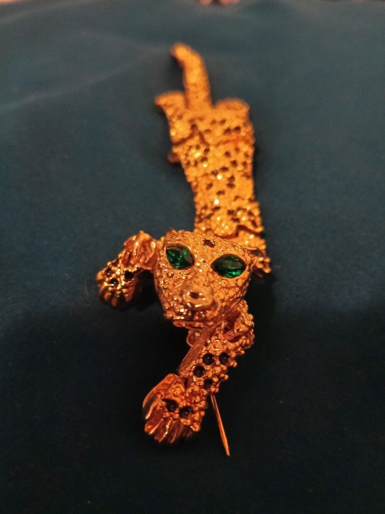 Articulated Jaguar Brooch