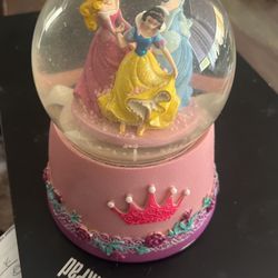Disney Princess Music Globe