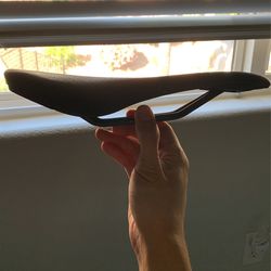 Specialized Myth Expert 143mm Saddle