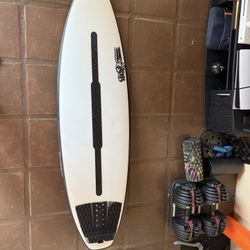 JS Surfboard - 5’9 Zero Gravity 