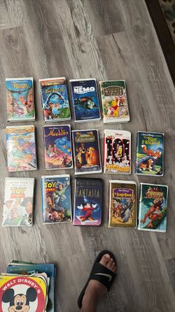 Disney vhs (14 total)