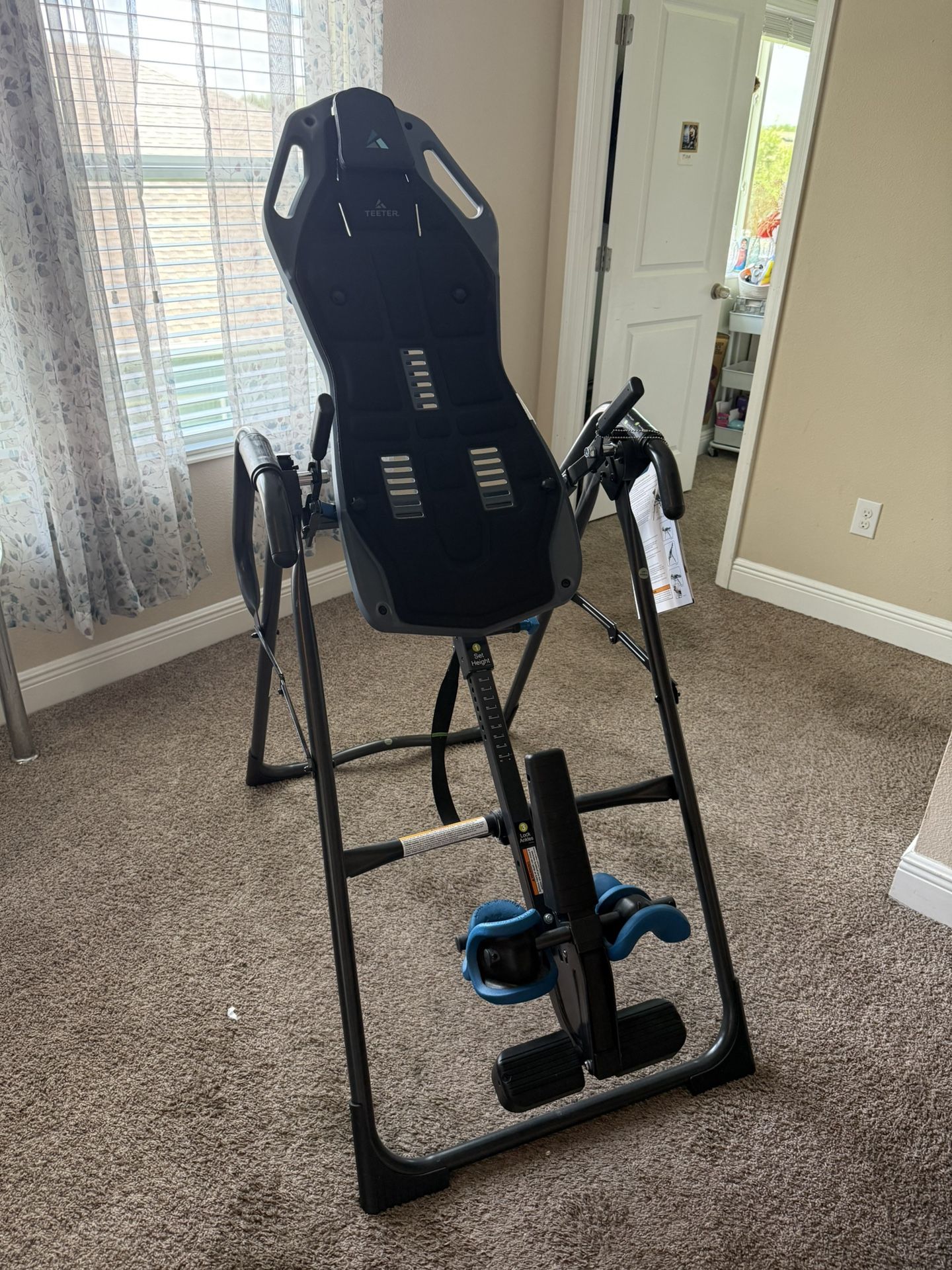 Teeter FitSpine Inversion Table – Excellent Condition