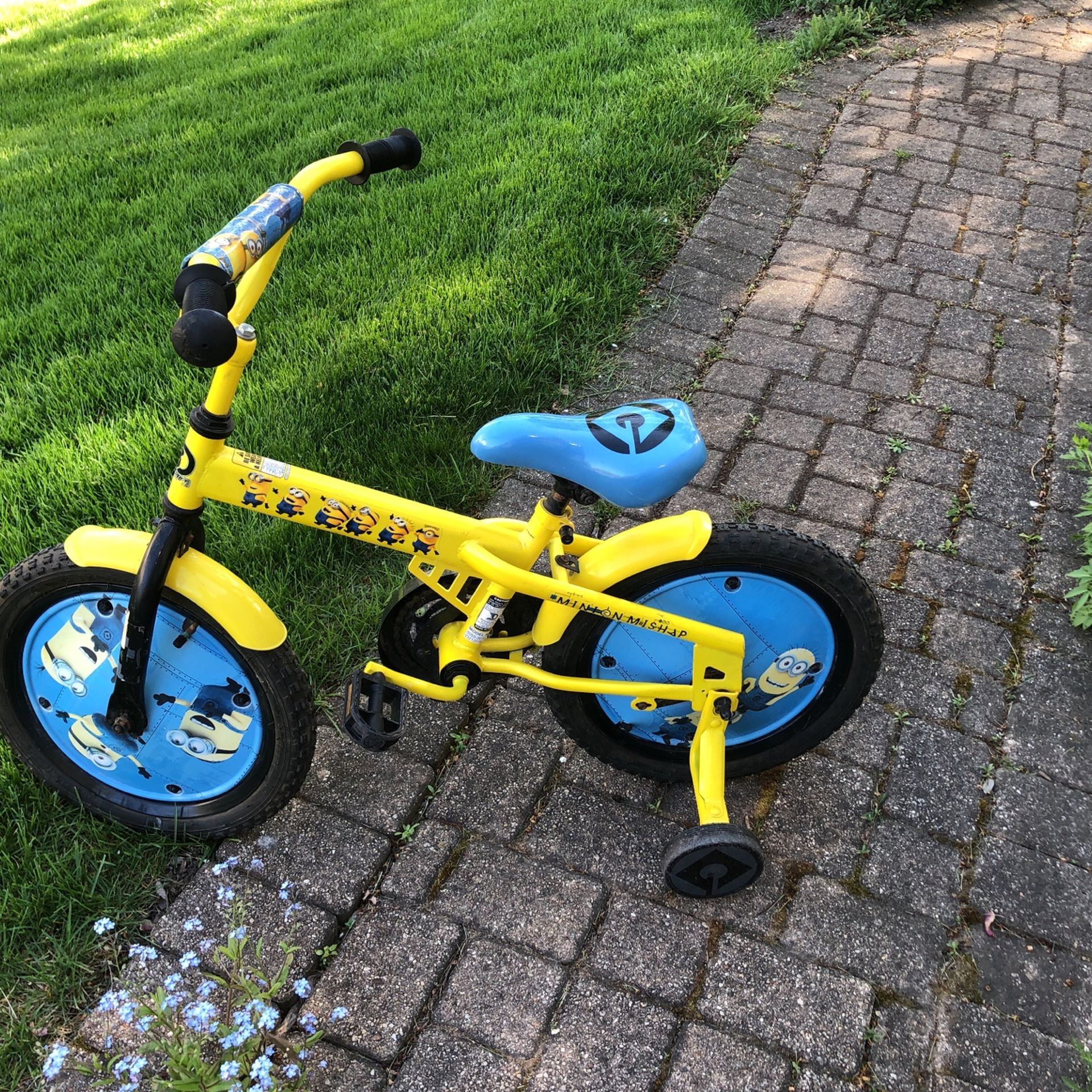 Children’s Bicycle with Training Wheels