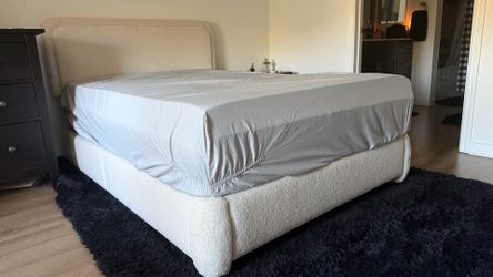 Viplov Cloud Bed Frame