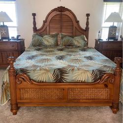 QUEEN SIZE Tommy Bahama Style Bedroom Set ( Deliver Available) 