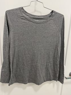 Gilligan & O’Malley Ladies Sleep shirt - Size Medium - Gray Color 