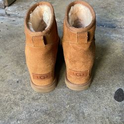 Ugg For Girl Size 6