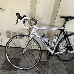 For Sale: Scott Addict 3 Carbon Road Bike – $1,375 OBO