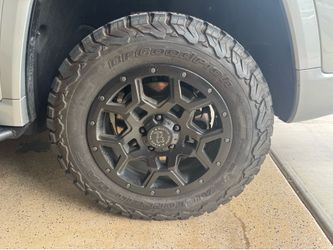 Black Rhino Overland 18” and KO2 set 20k mi