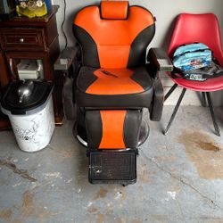 Barberin Chair