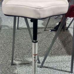 Fishing Seat Removed off a 2018 26 Pathfinder never used.  Should fit many other flats/bay boats.