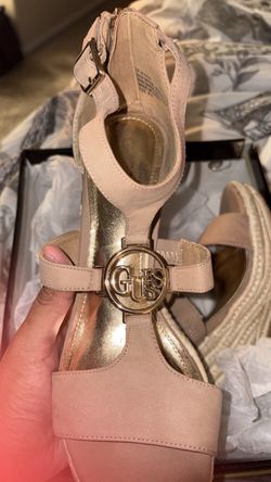 8 1/2 Women’s Guess wedge High heel shoe